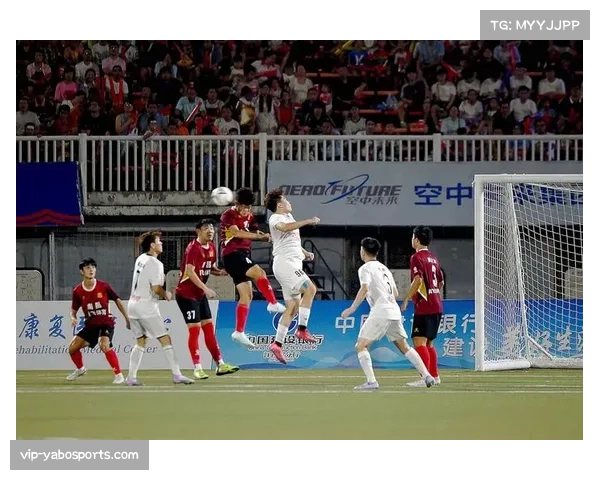 人迎战黄蜂焦点上演 后场双星较量点燃球迷热情